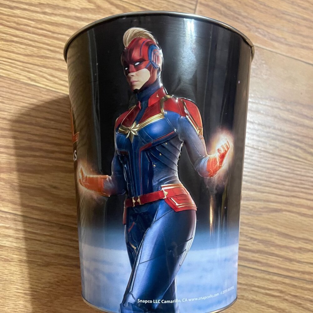 Captain Marvel Popcorn Bucket - Picture 2 of 5